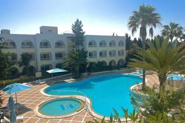 Royal 3*